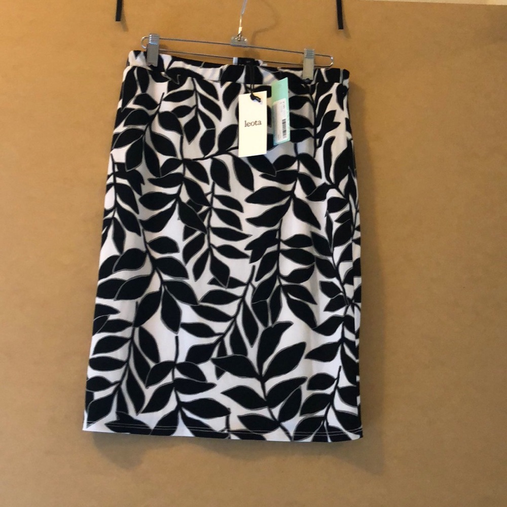 High waisted skirt.